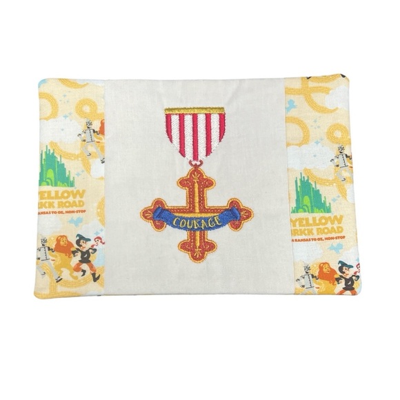 Hand Crafted Bowl Cozy and Mug Rug Set Wizard of Oz Theme Cowardly Lion Medal - Picture 9 of 16